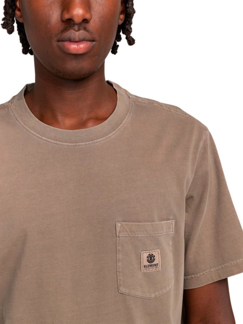 Polera-Manga-Corta-Hombre-Basic-Pocket-Cafe-Element